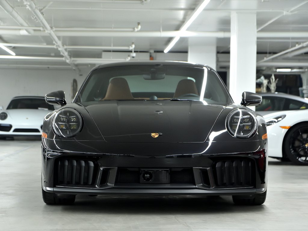 2025 Porsche 911 Carrera GTS Coupe / PCCBs / Front Axle / Premium in Laval, Quebec - 5 - w1024h768px