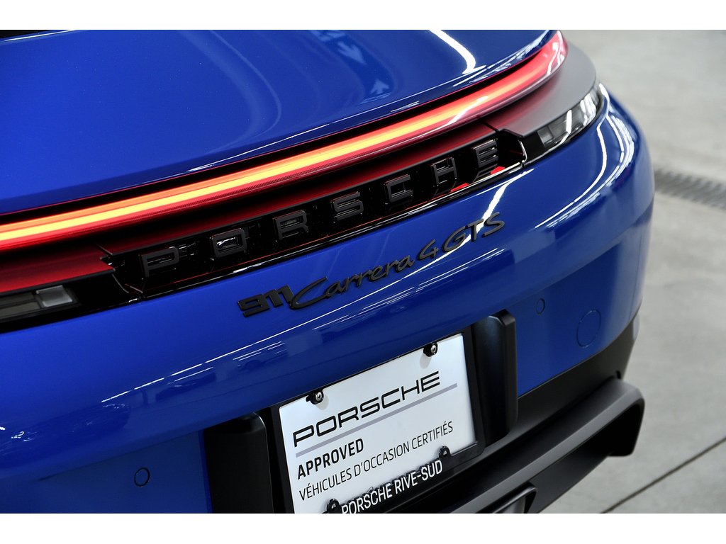 2025 Porsche 911 Carrera 4 GTS Coupe / PCCBs / Front Axle / BOSE in Laval, Quebec - 37 - w1024h768px