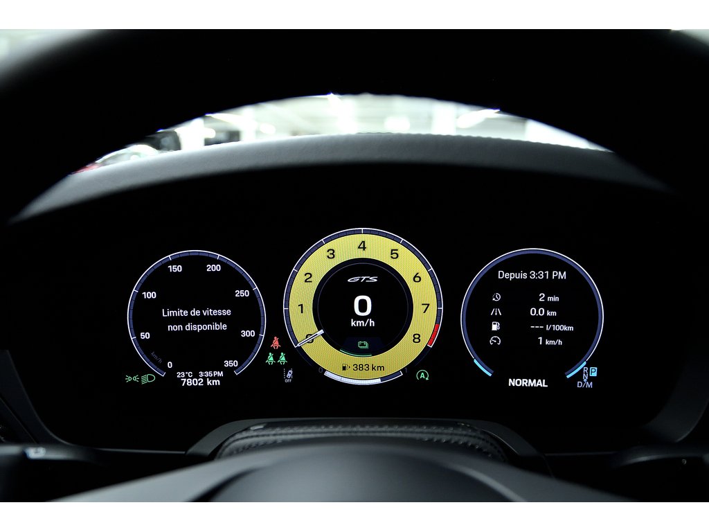 Porsche 911 Carrera 4 GTS Coupe / PCCBs / Front Axle / BOSE 2025 à Laval, Québec - 20 - w1024h768px