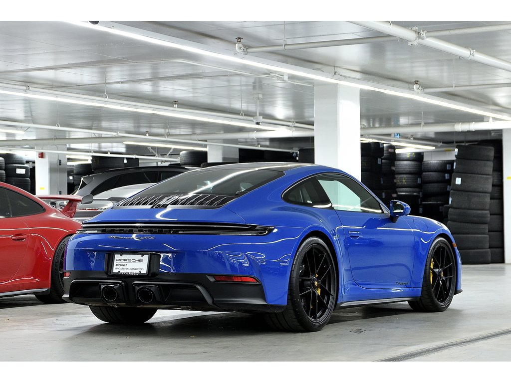 Porsche 911 Carrera 4 GTS Coupe / PCCBs / Front Axle / BOSE 2025 à Laval, Québec - 3 - w1024h768px