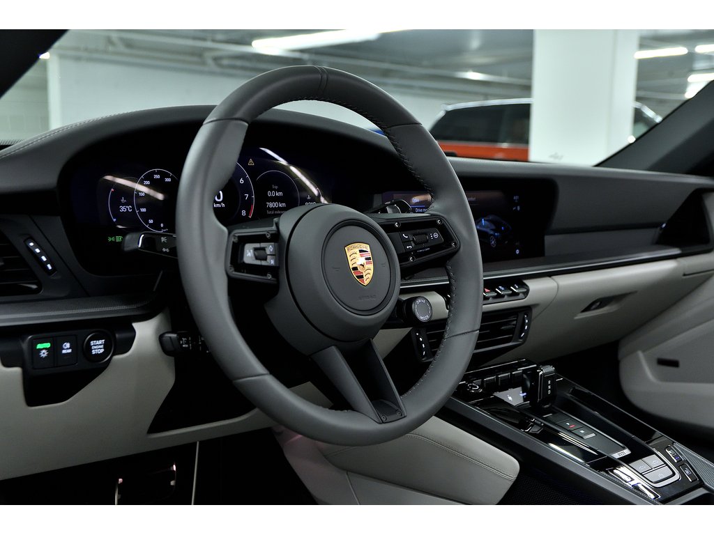 Porsche 911 Carrera Cabriolet / Premium Pack / Adaptive Cruise 2025 à Laval, Québec - 11 - w1024h768px