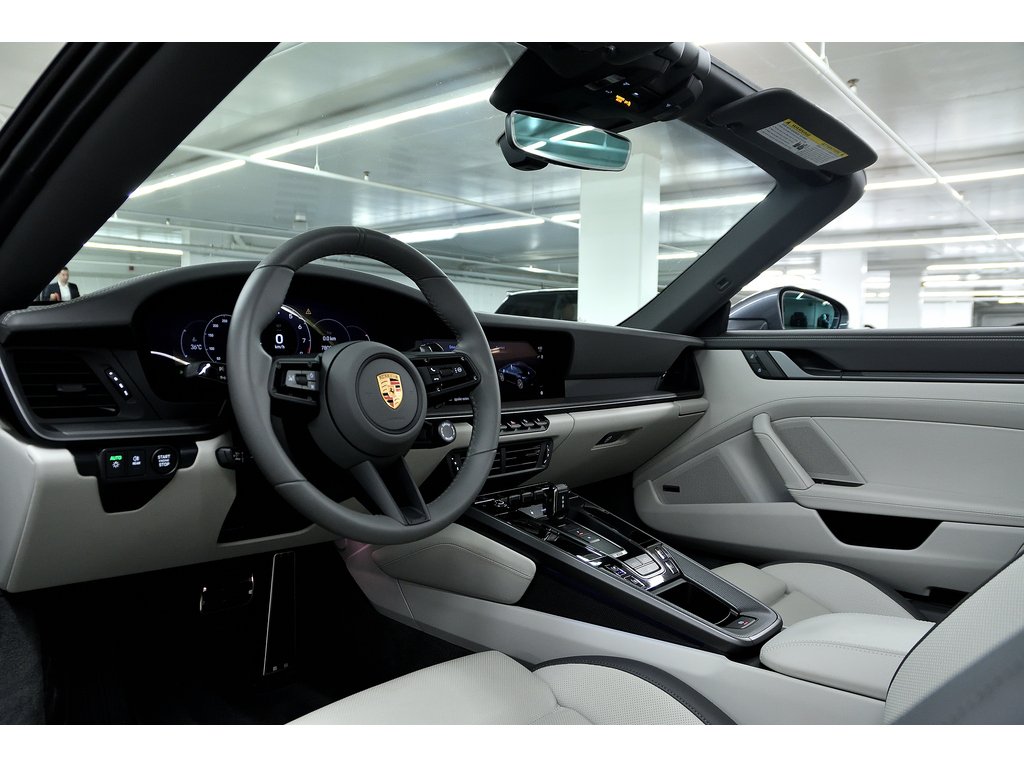 Porsche 911 Carrera Cabriolet / Premium Pack / Adaptive Cruise 2025 à Laval, Québec - 12 - w1024h768px
