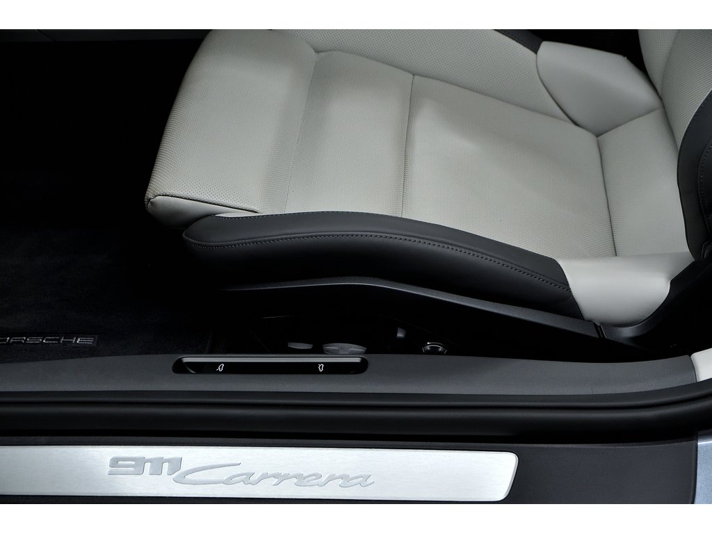 Porsche 911 Carrera Cabriolet / Premium Pack / Adaptive Cruise 2025 à Laval, Québec - 15 - w1024h768px