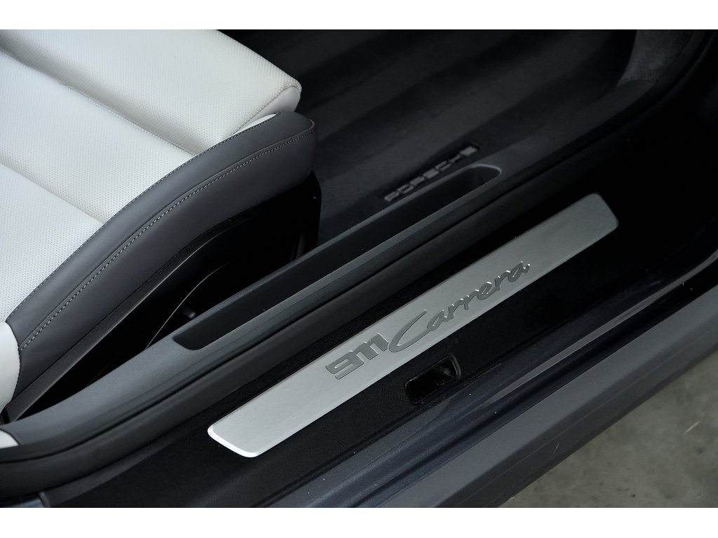 Porsche 911 Carrera Cabriolet / Premium Pack / Adaptive Cruise 2025 à Laval, Québec - 33 - w1024h768px