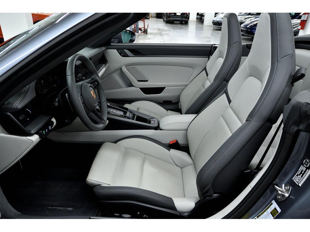 Porsche 911 Carrera Cabriolet / Premium Pack / Adaptive Cruise 2025 à Laval, Québec - 14 - w1024h768px