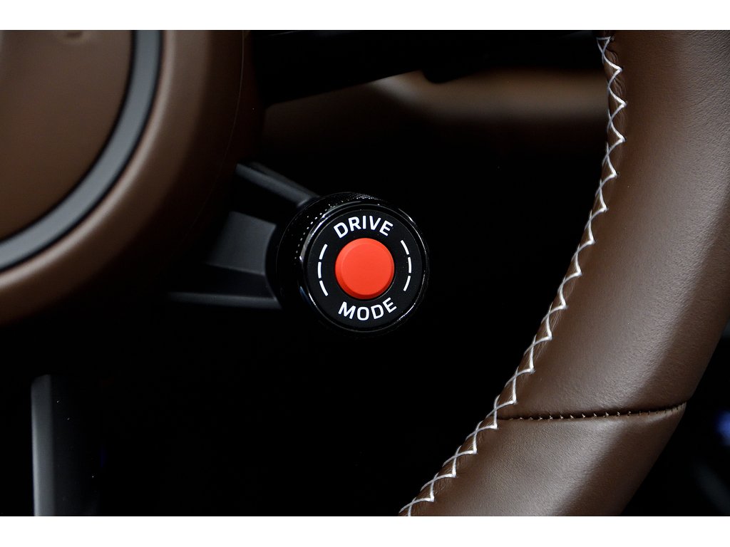 Porsche 911 Targa 4 GTS / Premium Package / Front Axle Lift / 2025 à Laval, Québec - 24 - w1024h768px