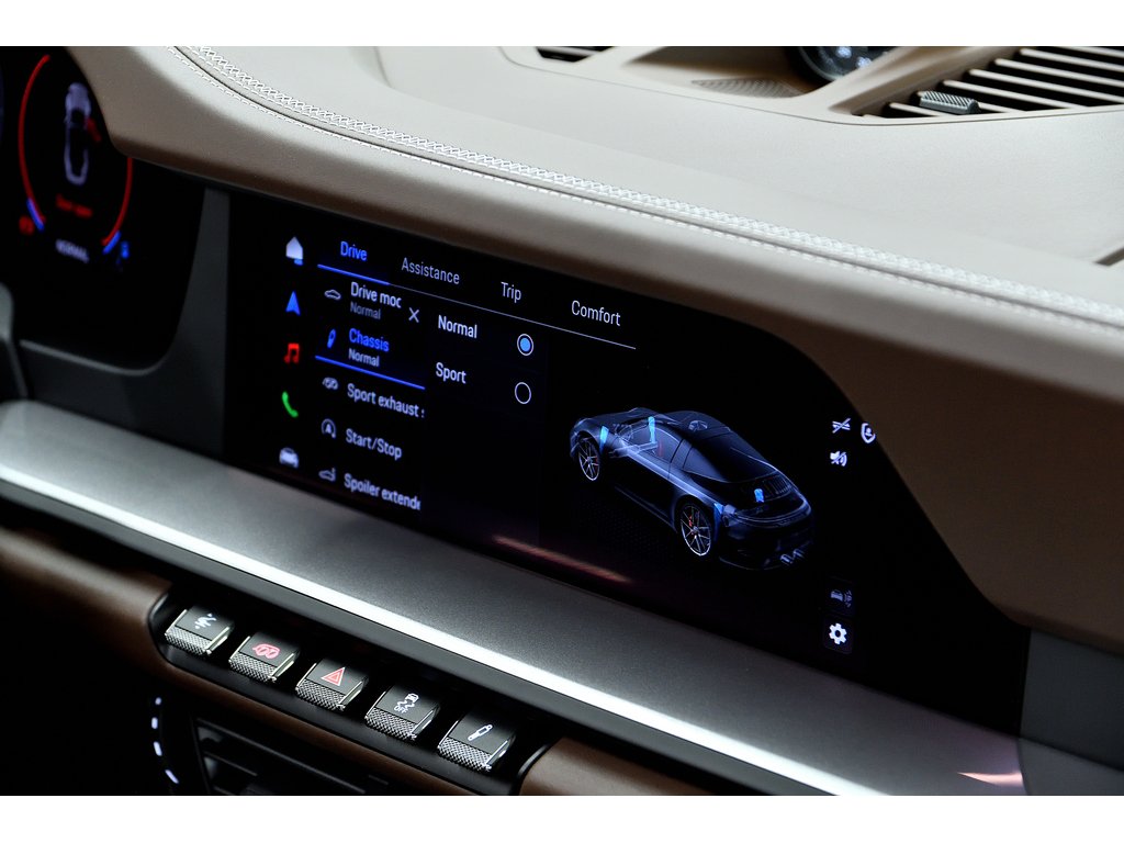 2025 Porsche 911 Targa 4 GTS / Premium Package / Front Axle Lift / in Laval, Quebec - 37 - w1024h768px