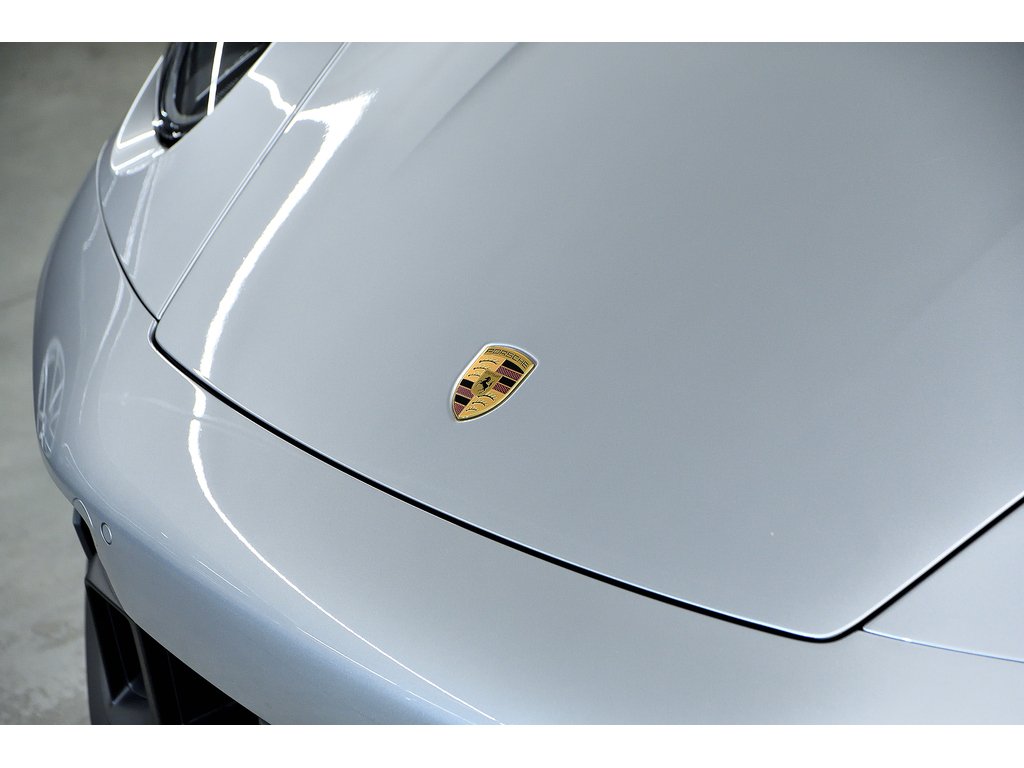 Porsche 911 Targa 4 GTS / Premium Package / Front Axle Lift / 2025 à Laval, Québec - 6 - w1024h768px