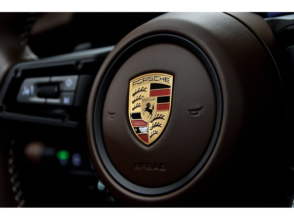 2025 Porsche 911 Targa 4 GTS / Premium Package / Front Axle Lift / in Laval, Quebec - 22 - w1024h768px