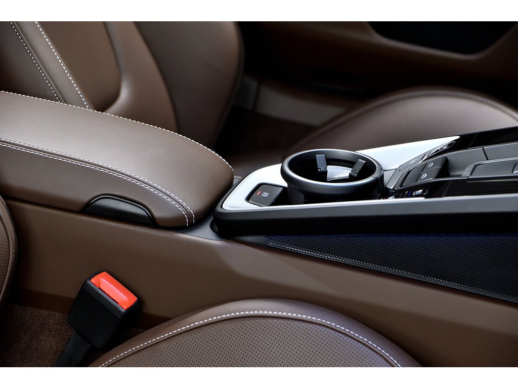 2025 Porsche 911 Targa 4 GTS / Premium Package / Front Axle Lift / in Laval, Quebec - 39 - w1024h768px