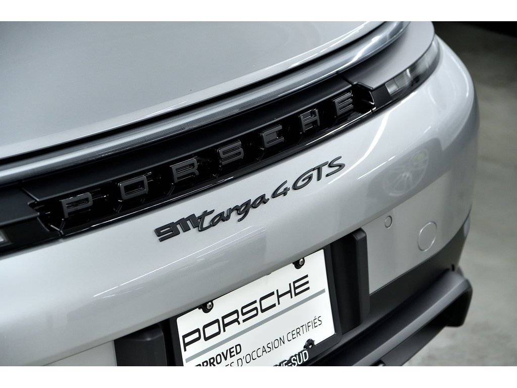 Porsche 911 Targa 4 GTS / Premium Package / Front Axle Lift / 2025 à Laval, Québec - 13 - w1024h768px