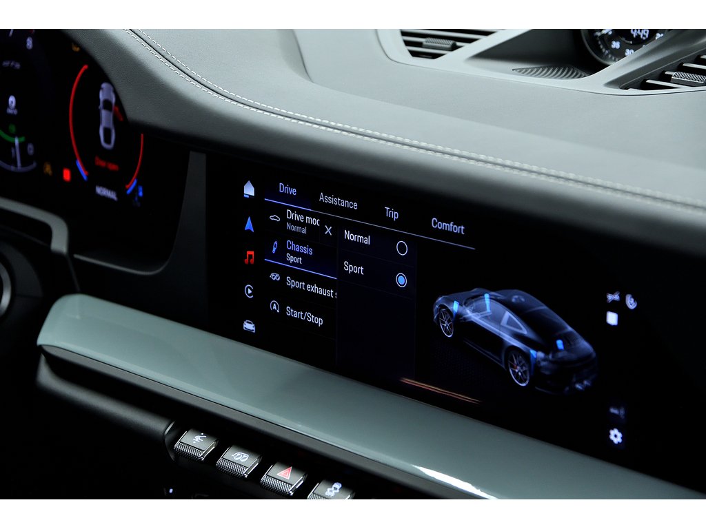 2025 Porsche 911 Carrera 4 GTS Coupe / Front Axle Lift / Premium / in Laval, Quebec - 36 - w1024h768px