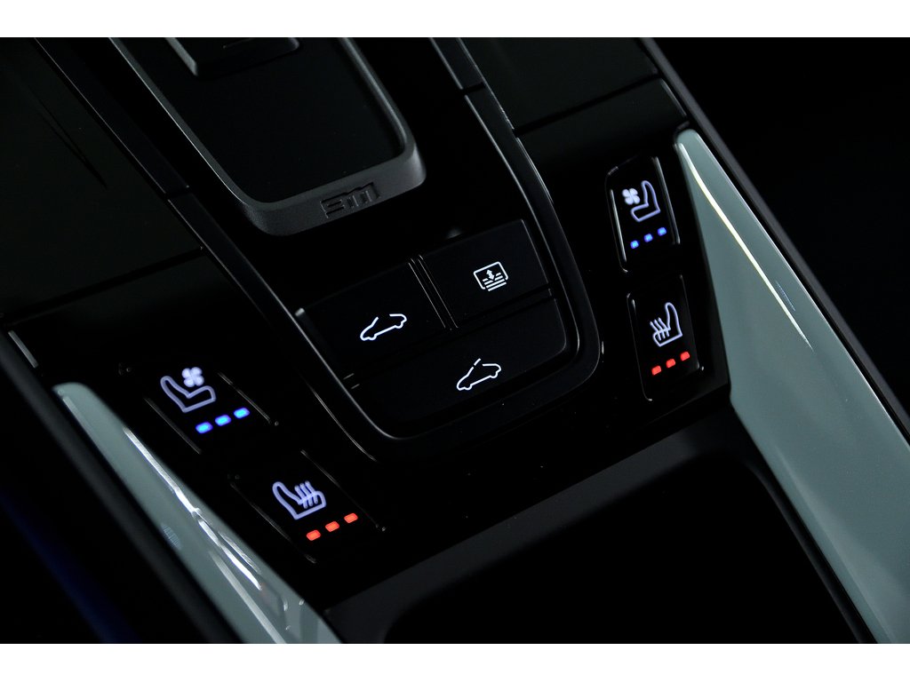 Porsche 911 Carrera 4 GTS Coupe / Front Axle Lift / Premium / 2025 à Laval, Québec - 30 - w1024h768px