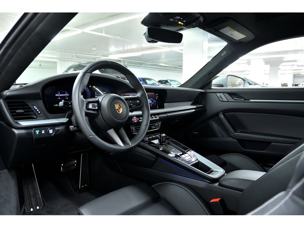 Porsche 911 Carrera 4 GTS Coupe / Front Axle Lift / Premium / 2025 à Laval, Québec - 11 - w1024h768px
