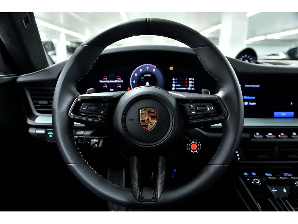 Porsche 911 Carrera 4 GTS Coupe / Front Axle Lift / Premium / 2025 à Laval, Québec - 18 - w1024h768px
