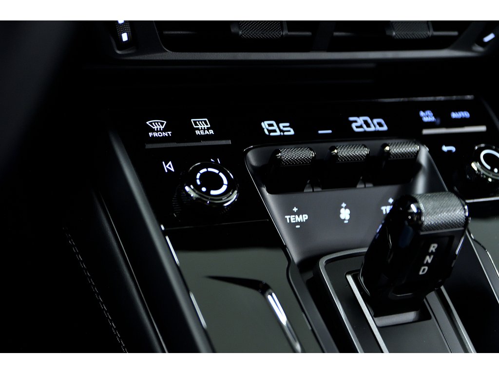 Porsche 911 Carrera 4 GTS Coupe / Front Axle Lift / Premium / 2025 à Laval, Québec - 29 - w1024h768px