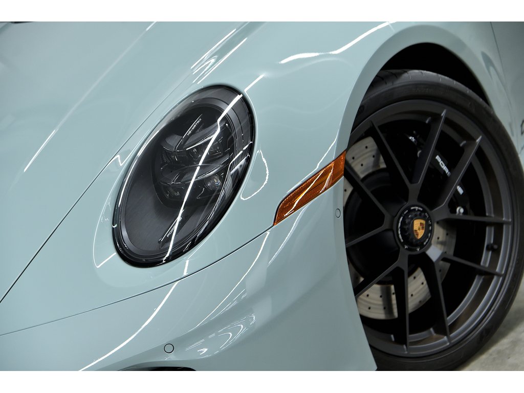 Porsche 911 Carrera 4 GTS Coupe / Front Axle Lift / Premium / 2025 à Laval, Québec - 7 - w1024h768px