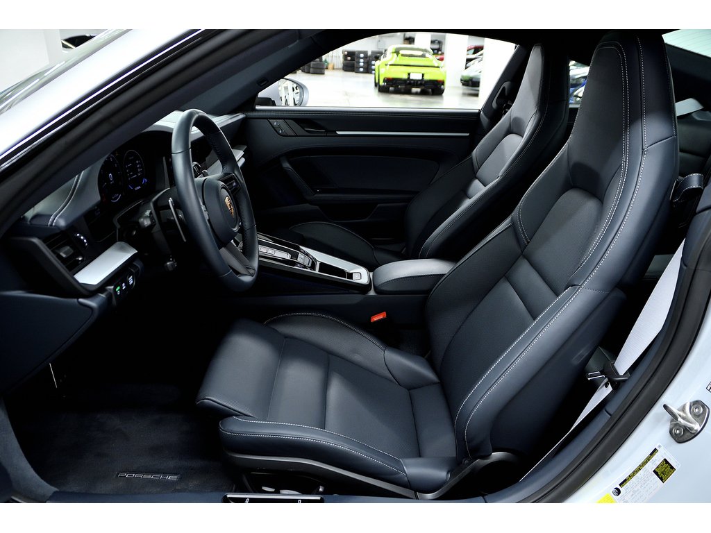 Porsche 911 Carrera / Premium Package / Sport Exhaust / BOSE 2025 à Laval, Québec - 14 - w1024h768px