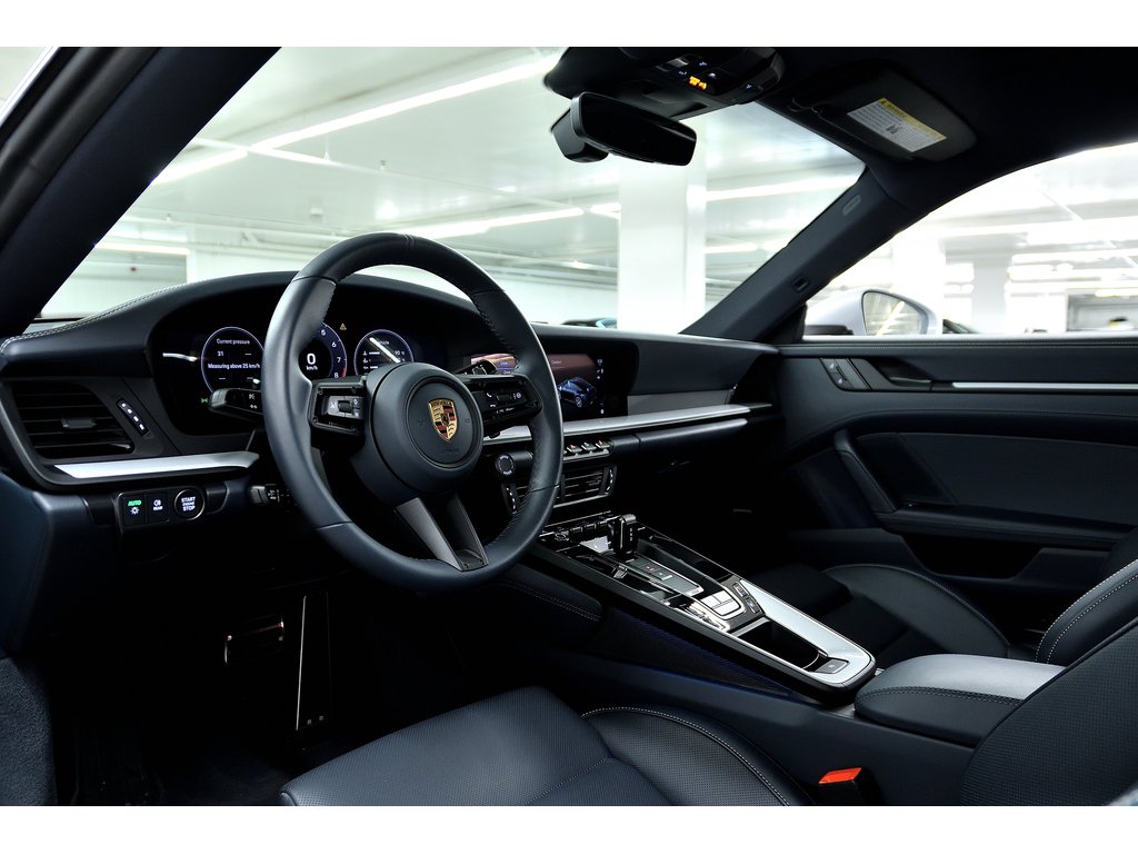 Porsche 911 Carrera / Premium Package / Sport Exhaust / BOSE 2025 à Laval, Québec - 12 - w1024h768px