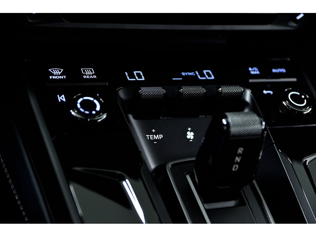 2025 Porsche 911 Carrera / Premium Package / Sport Exhaust / BOSE in Laval, Quebec - 27 - w1024h768px