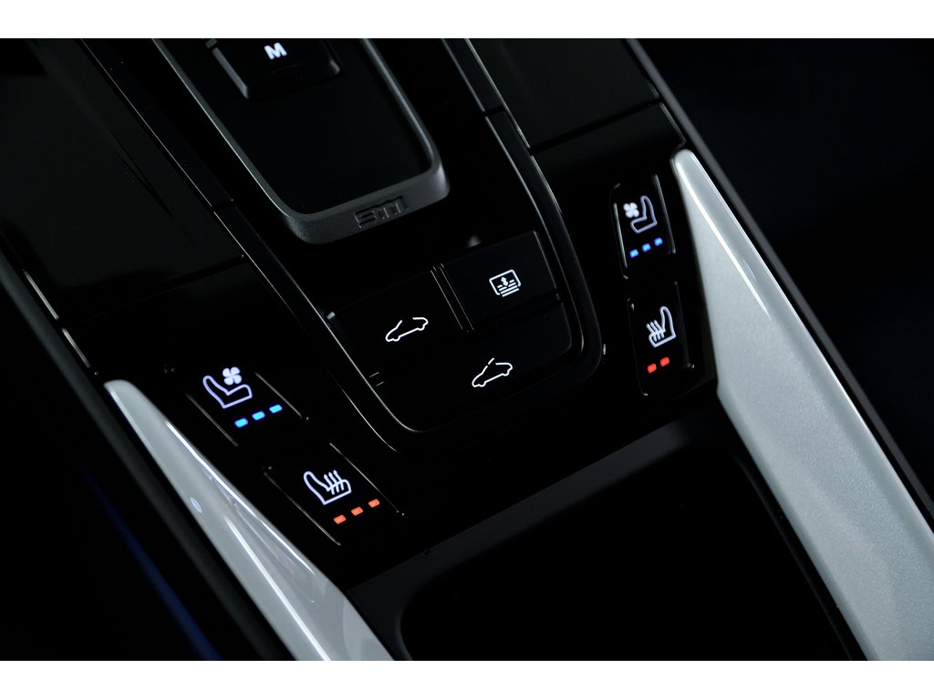 2025 Porsche 911 Carrera / Premium Package / Sport Exhaust / BOSE in Laval, Quebec - 28 - w1024h768px