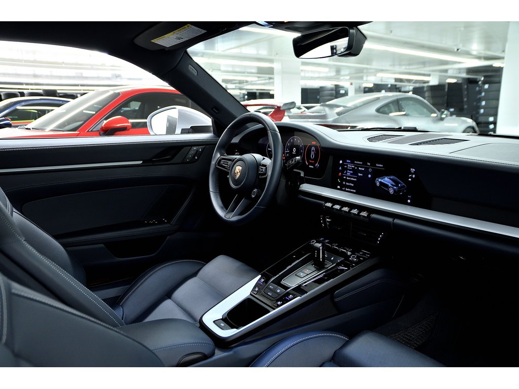 Porsche 911 Carrera / Premium Package / Sport Exhaust / BOSE 2025 à Laval, Québec - 34 - w1024h768px