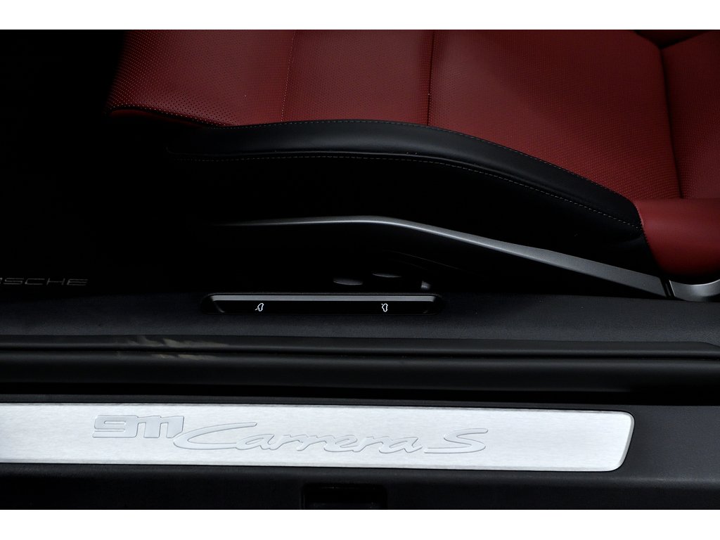 Porsche 911 Carrera S Cabriolet / Premium / Rear + Front Axle 2025 à Laval, Québec - 14 - w1024h768px