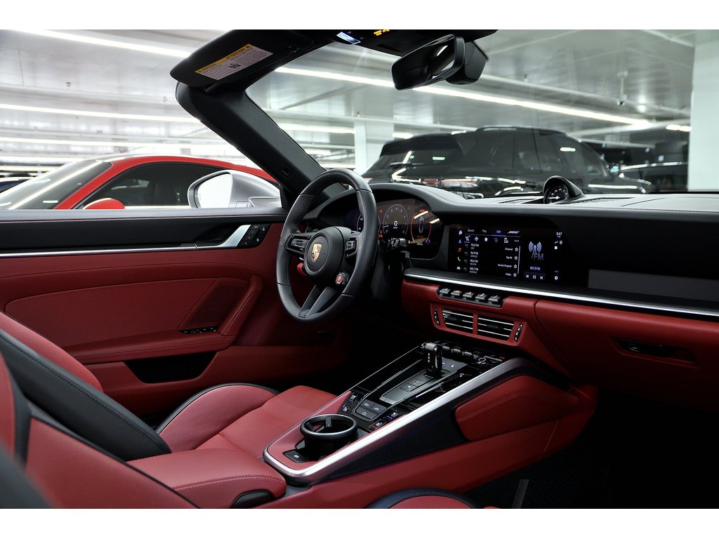 2025 Porsche 911 Carrera S Cabriolet / Premium / Rear + Front Axle in Laval, Quebec - 31 - w1024h768px