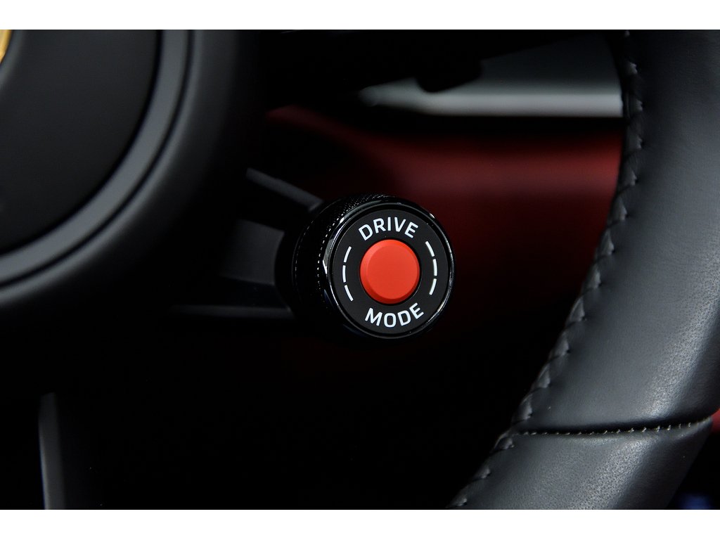 2025 Porsche 911 Carrera S Cabriolet / Premium / Rear + Front Axle in Laval, Quebec - 19 - w1024h768px