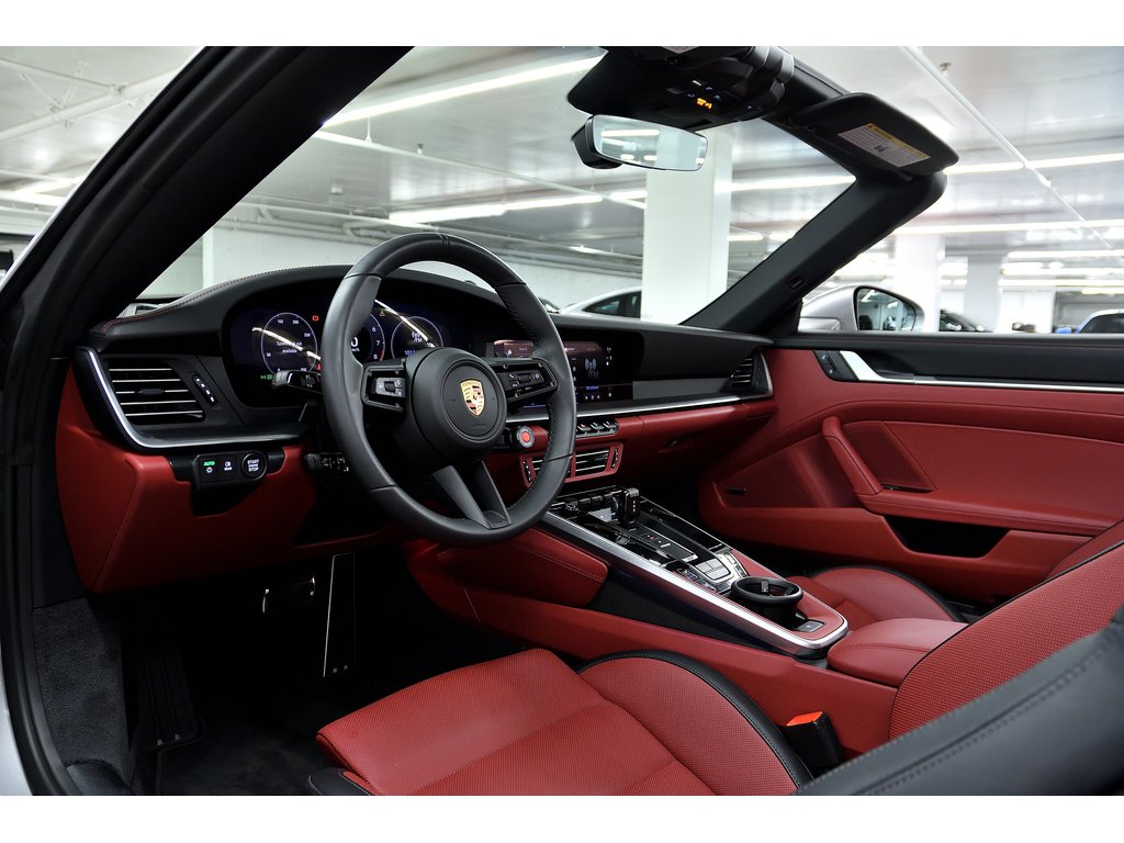 2025 Porsche 911 Carrera S Cabriolet / Premium / Rear + Front Axle in Laval, Quebec - 11 - w1024h768px