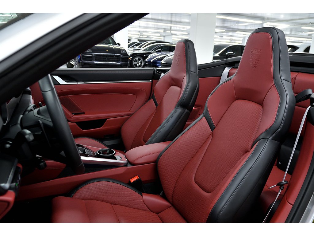 Porsche 911 Carrera S Cabriolet / Premium / Rear + Front Axle 2025 à Laval, Québec - 15 - w1024h768px