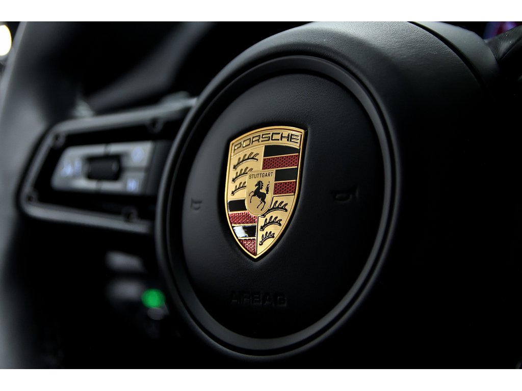 Porsche 911 Carrera 4 GTS Coupe / Premium Package / BOSE 2025 à Laval, Québec - 15 - w1024h768px