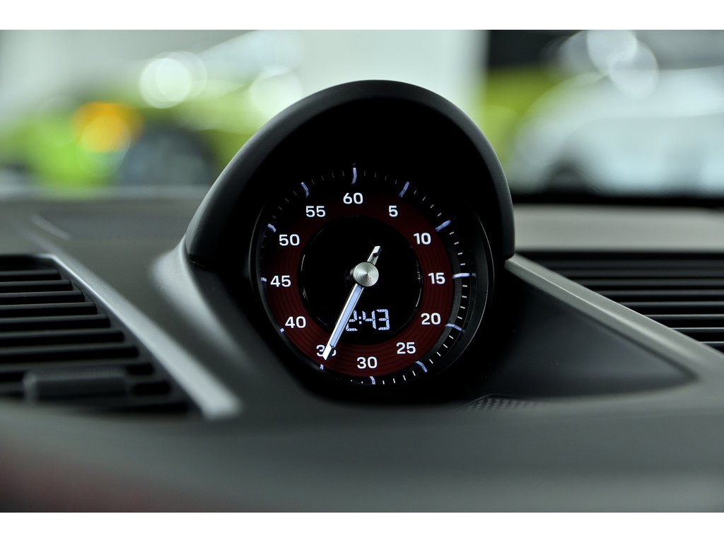 Porsche 911 Carrera 4 GTS Coupe / Premium Package / BOSE 2025 à Laval, Québec - 18 - w1024h768px