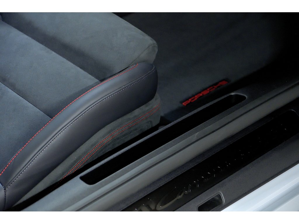 Porsche 911 Carrera 4 GTS Coupe / Premium Package / BOSE 2025 à Laval, Québec - 29 - w1024h768px