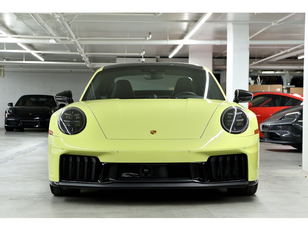 2025 Porsche 911 Carrera 4 GTS Coupe in Laval, Quebec - 5 - w1024h768px