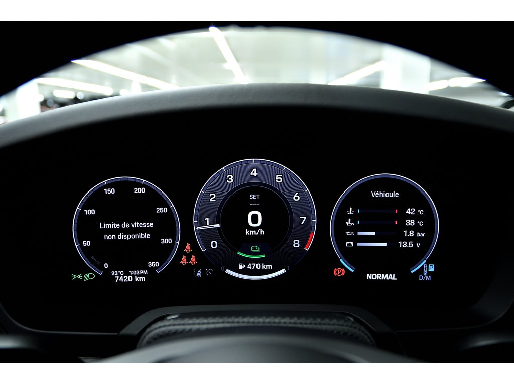 2025 Porsche 911 Carrera 4 GTS Coupe in Laval, Quebec - 19 - w1024h768px