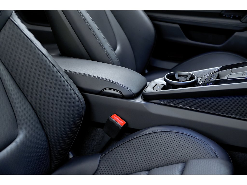 2025 Porsche 911 Carrera 4 GTS Cabriolet / Premium Package / BOSE in Laval, Quebec - 34 - w1024h768px