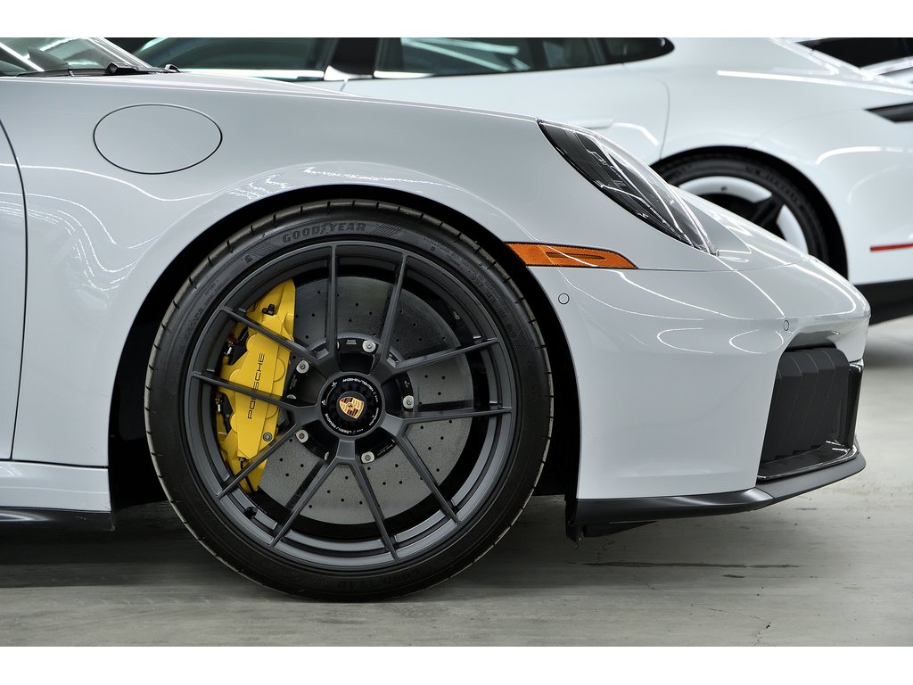 2025 Porsche 911 Carrera 4 GTS Cabriolet / Premium Package / BOSE in Laval, Quebec - 8 - w1024h768px