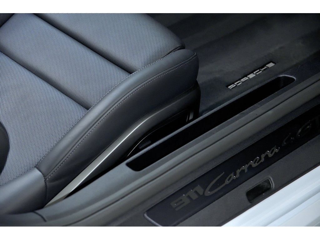 2025 Porsche 911 Carrera 4 GTS Cabriolet / Premium Package / BOSE in Laval, Quebec - 32 - w1024h768px