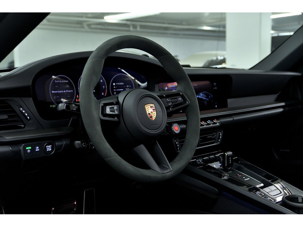 2025 Porsche 911 Carrera 4 GTS Cabriolet / Premium Package / BOSE in Laval, Quebec - 9 - w1024h768px