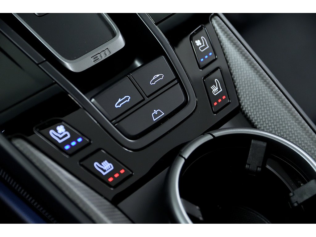 2025 Porsche 911 Carrera 4 GTS Cabriolet / Premium Package / BOSE in Laval, Quebec - 24 - w1024h768px