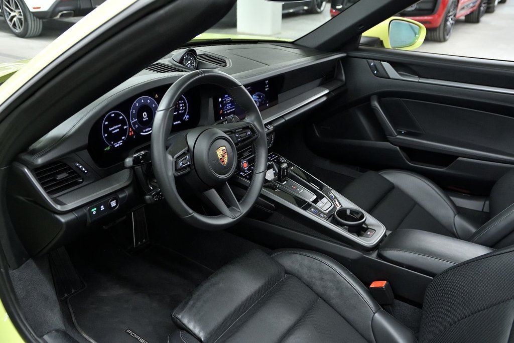 2025 Porsche 911 Sport Chrono / Sport Exhaust in Laval, Quebec - 13 - w1024h768px