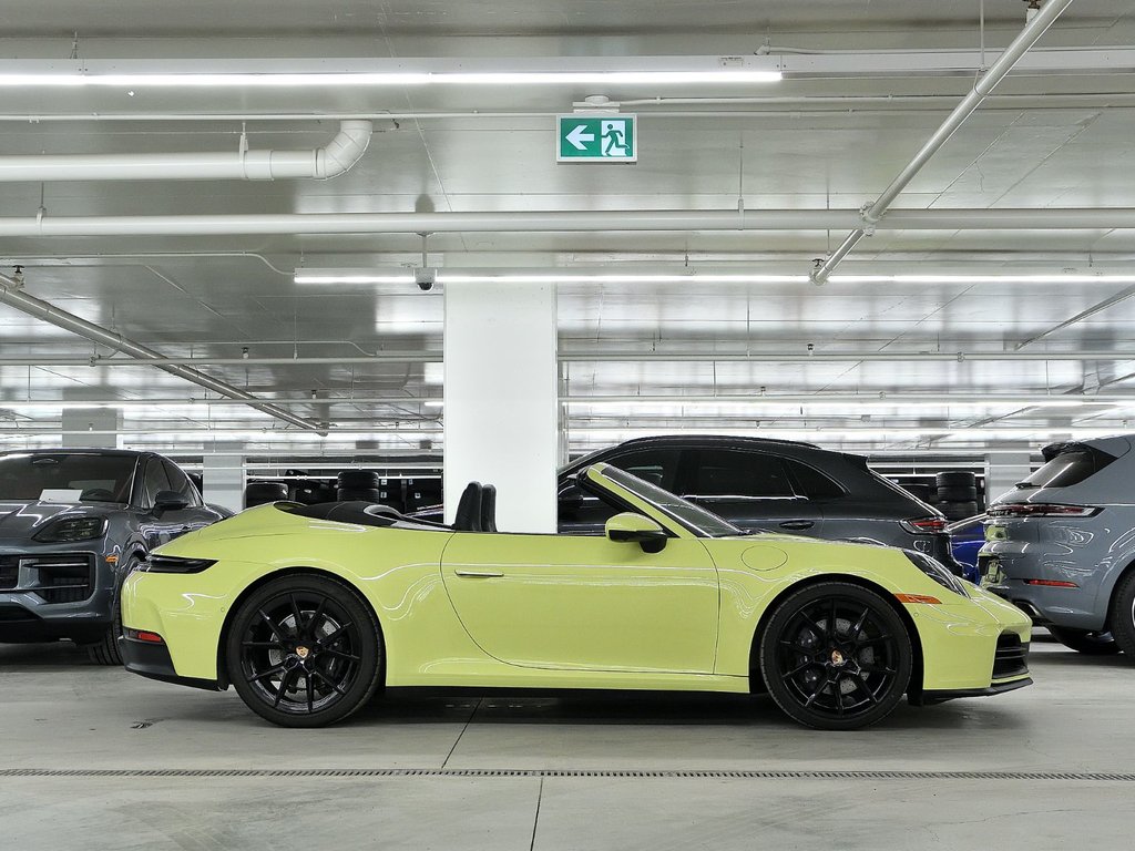 2025 Porsche 911 Sport Chrono / Sport Exhaust in Laval, Quebec - 2 - w1024h768px