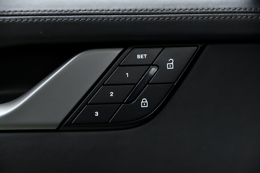 2025 Porsche 911 Sport Chrono / Sport Exhaust in Laval, Quebec - 28 - w1024h768px