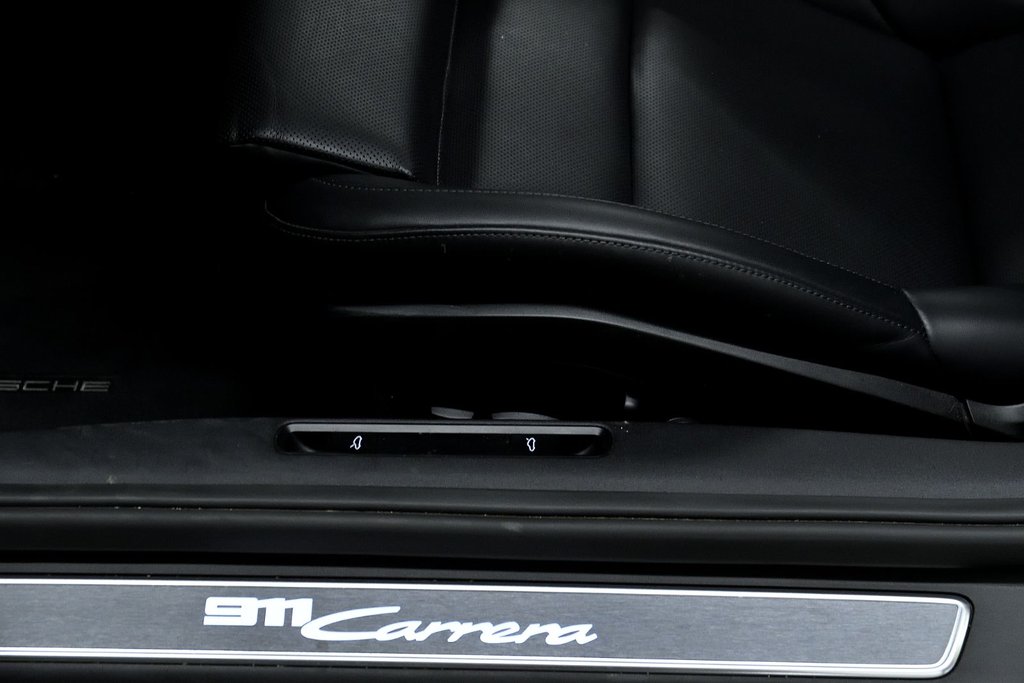 2025 Porsche 911 Sport Chrono / Sport Exhaust in Laval, Quebec - 15 - w1024h768px
