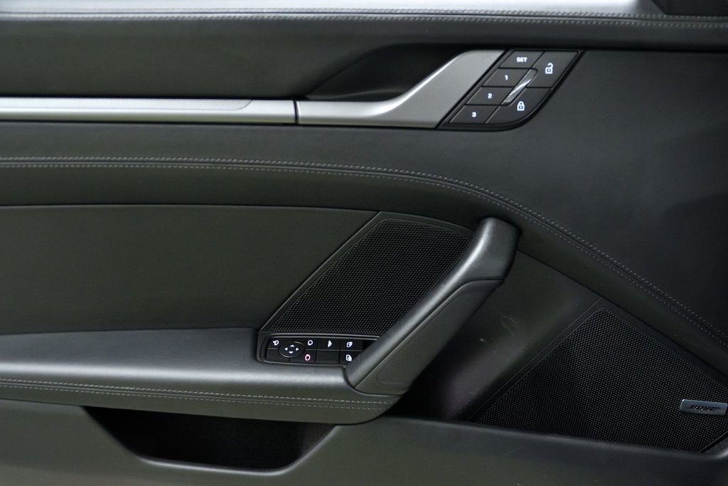 2025 Porsche 911 Sport Chrono / Sport Exhaust in Laval, Quebec - 27 - w1024h768px