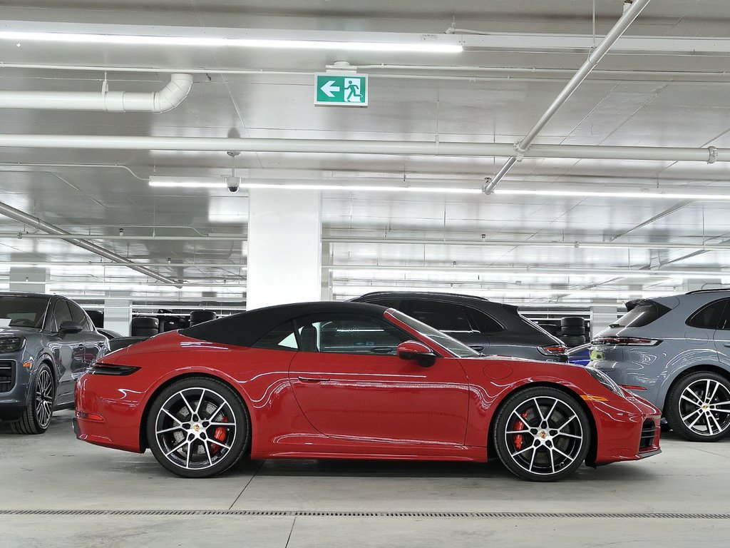 Porsche 911 Carrera S Cabriolet 2025 à Laval, Québec - 8 - w1024h768px