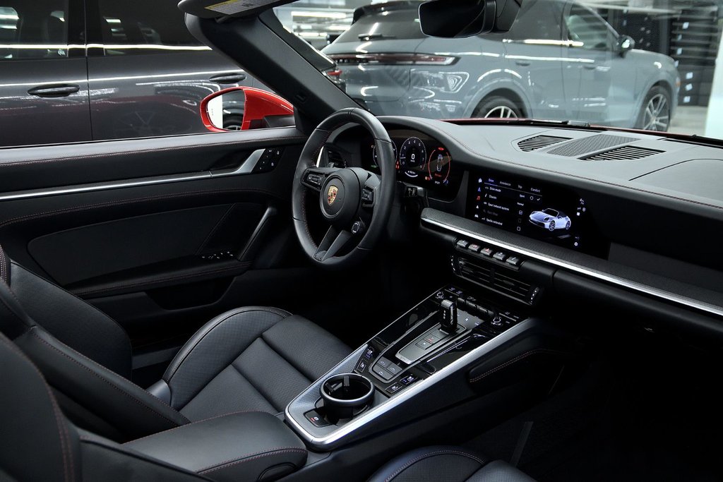 Porsche 911 Carrera S Cabriolet 2025 à Laval, Québec - 14 - w1024h768px