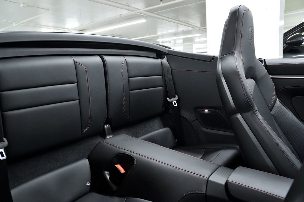 Porsche 911 Carrera S Cabriolet 2025 à Laval, Québec - 19 - w1024h768px