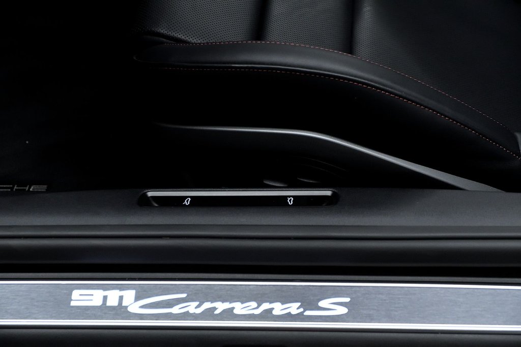Porsche 911 Carrera S Cabriolet 2025 à Laval, Québec - 12 - w1024h768px